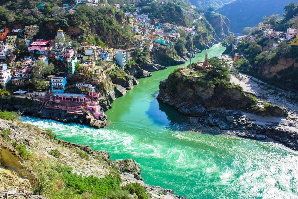 alaknanda and Bhagirathi river confluence